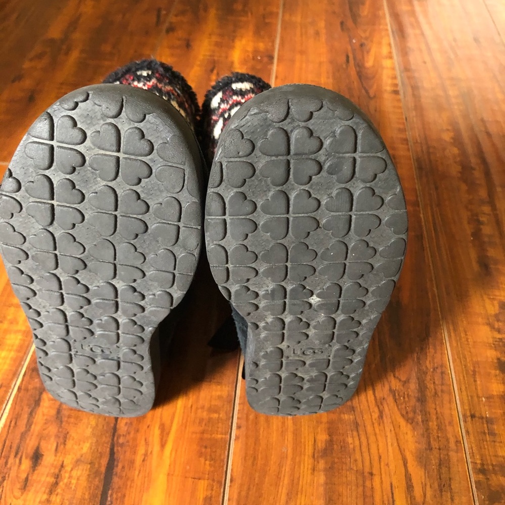 Ugg heart boots - Picture 5 of 6